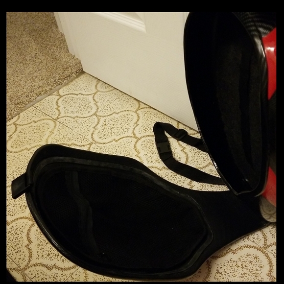 Speed Pac By Shook Design Aerodynamic Hard Shell Pack For Motorcyle Red & Blk - Picture 2 of 12